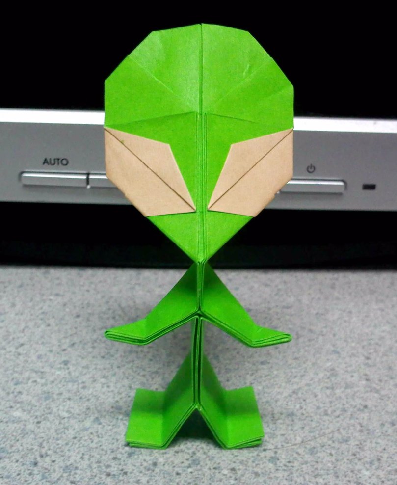 origami alien