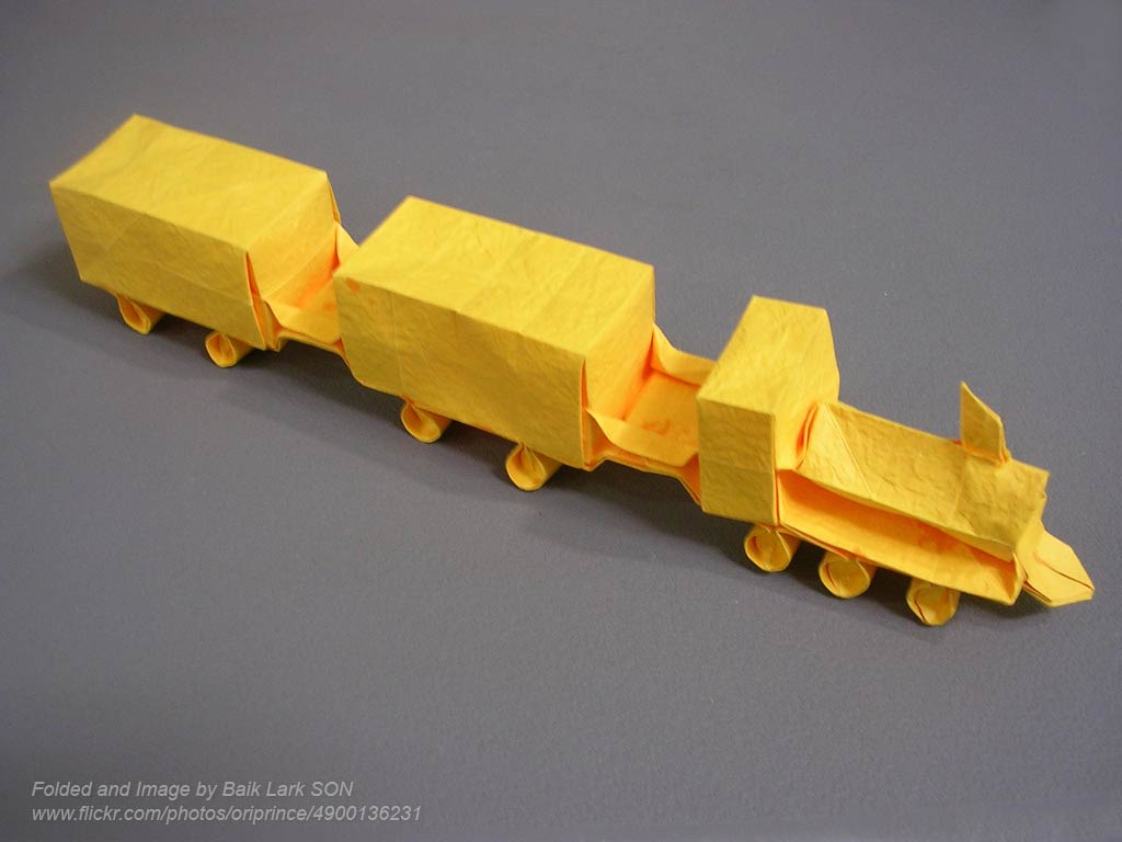 origami train