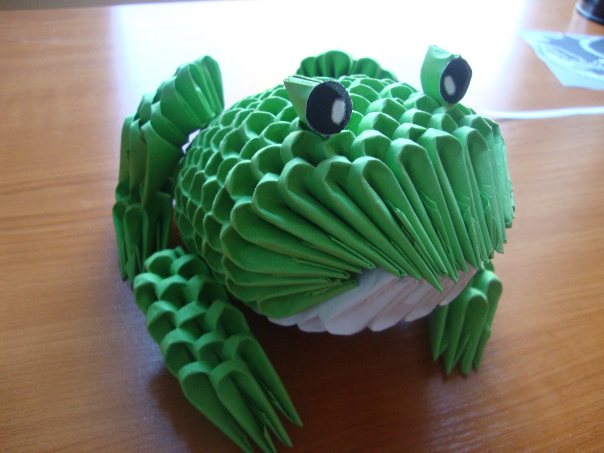 3d origami frog