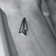 Avion origami tattoo