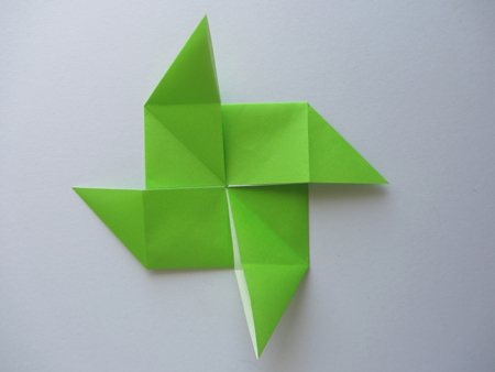 easy origami pinwheel
