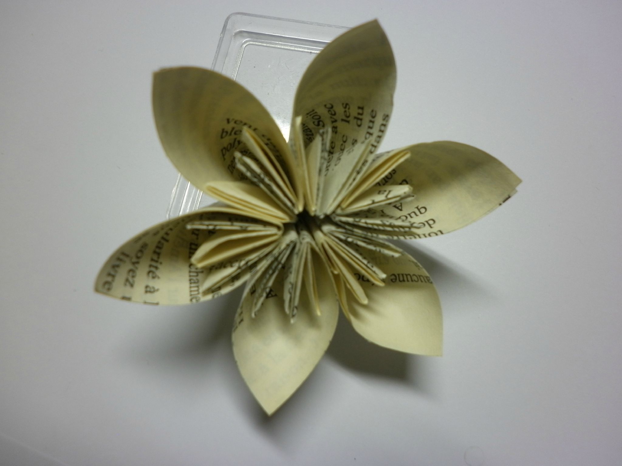 fleur en papier plié
